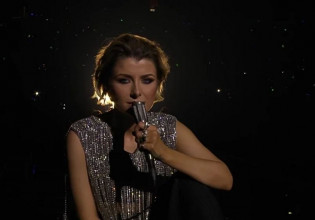 Eurovision: «Σωσίας» της Σίας Κοσιώνη η τραγουδίστρια της Σουηδίας – Παραληρεί το Twitter