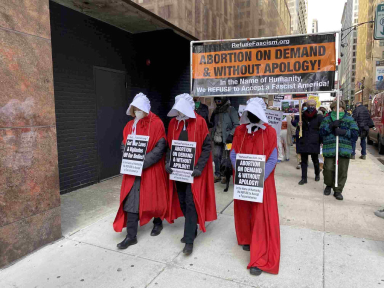 Η ακροδεξιά και οι αμβλώσεις