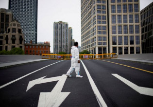 Κίνα: Προς μαζική έξοδο ξένων εργαζομένων και εταιρειών;