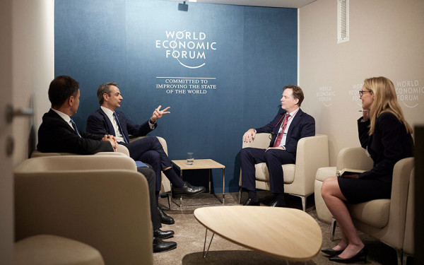 After Congressional standing ovations, US keeps equal distances on Turkish provocations