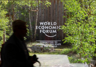 Παγκόσμιο Οικονομικό Φόρουμ: Πόλεμος και πανδημία σκιάζουν την επιστροφή του Νταβός στην κανονικότητα