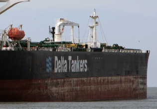 Iranian military board 2 Greek-flagged tankers in Gulf; development linked with confiscation of crude in Greek waters last month