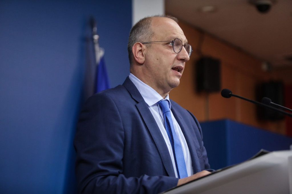 Γιάννης Οικονόμου: «Ο Τσίπρας άρχισε πάλι τις προσφιλείς του θεωρητικολογίες και τα Tsipronomics»