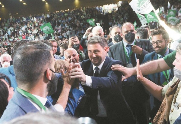 ΠΑΣΟΚ: Επανεκκίνηση με νέα ομάδα δράσης