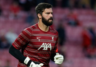 Η μεγάλη μάχη των γκολπόστ