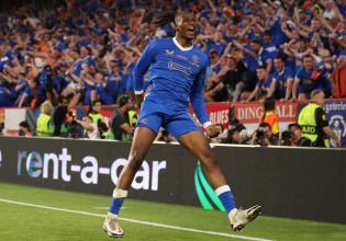 Europa League: Προβάδισμα για την κούπα η Ρέιντζερς – Τραγικό λάθος η άμυνα της Άιντραχτ