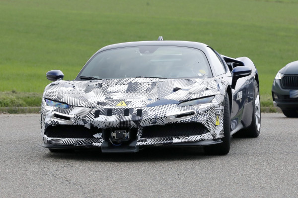 Ferrari SF90 Stradale: Supercar ανησυχίες