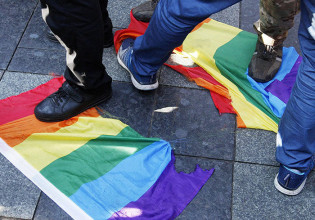 Galop: Εννέα στα δέκα ΛΟΑΤΚΙ+ θύματα σεξουαλικής βίας δεν κάνουν καταγγελία στην αστυνομία