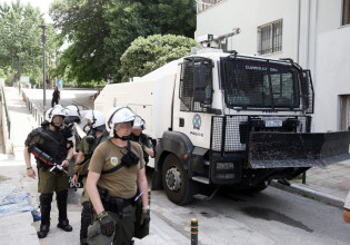 Θεσσαλονίκη: Συνελήφθησαν τέσσερα άτομα και πραγματοποιήθηκαν 29 προσαγωγές μετά τα επεισόδια στο ΑΠΘ