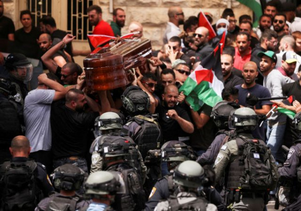 Ισραήλ: Υπέκυψε στρατιώτης στην πόλη Τζανίν – Αγρια επεισόδια γύρω από το φέρετρο της