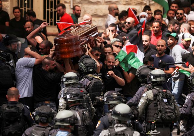 Ισραήλ: Υπέκυψε στρατιώτης στην πόλη Τζανίν - Αγρια επεισόδια γύρω από το φέρετρο της