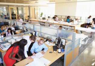 ΕΣΠΑ: Από αύριο οι αιτήσεις των επιχειρήσεων για το πρόγραμμα απασχόλησης 4.000 ανέργων