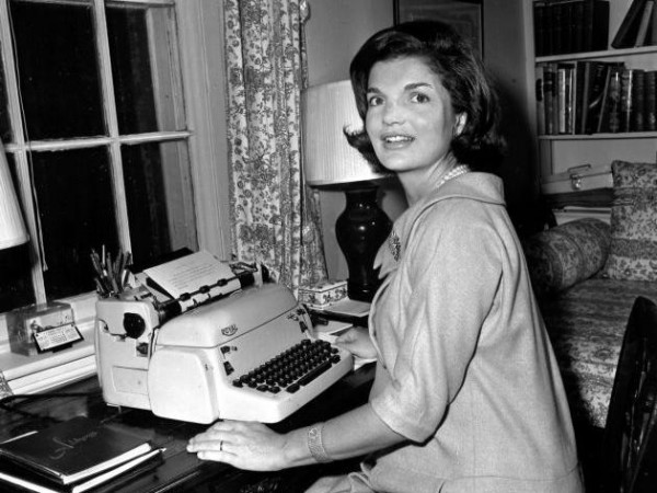 Αλεξία Κουλούρη: Η εξωπραγματική αμοιβή για την γυμνή φωτογραφία της Τζάκι στον Σκορπιό