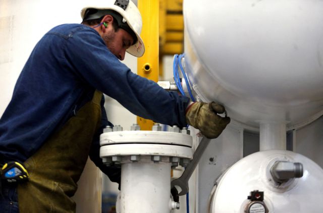 Fitch: Τι θα συμβεί στην Ευρώπη αν η Ρωσία κλείσει τις στρόφιγγες φυσικού αερίου
