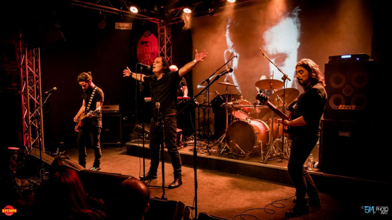 Κύτταρο Live: Οι Magic de Spell, ο Μίμης Καλαντζής και τα Γυμνά Καλώδια σε ένα δυναμικό live