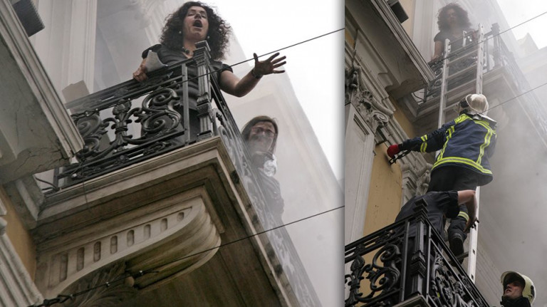 Editorial Ta Nea: Radio silence