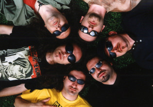 Magic de Spell: Ντοκιμαντέρ για την καλλιτεχνική διαδρομή του ροκ γκρουπ