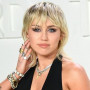 Miley Cyrus: Το τραγούδι της «Malibu» είναι trend στο TikTok και στέλνει το πιο συγκινητικό μήνυμα