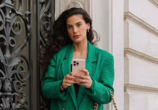 Χριστίνα Μπόμπα: Απαντά πρώτη φορά στα αρνητικά σχόλια που δέχτηκε για το ντεκολτέ της