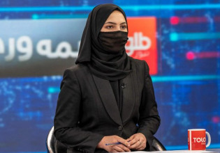 Αφγανιστάν: Οι τηλεπαρουσιάστριες που είχαν αψηφήσει την εντολή των Ταλιμπάν, κάλυψαν τελικά τα πρόσωπά τους