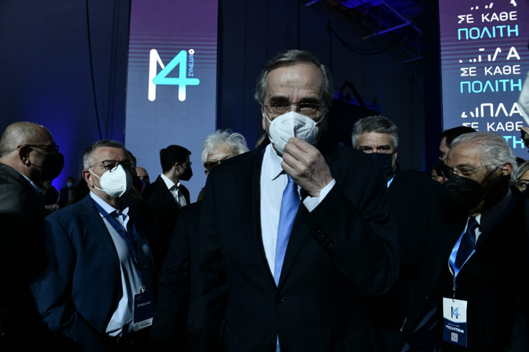 Συνέδριο ΝΔ: Με πολυπληθή ομάδα έφτασε ο Αντώνης Σαμαράς