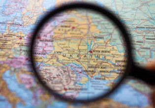 Πόλεμος στην Ουκρανία: Πρώτη επικοινωνία των υπουργών Άμυνας ΗΠΑ και Ρωσίας – Καλεί σε άμεση εκεχειρία