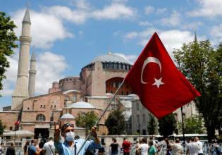 Ερντογάν: Η Αγία Σοφία στο νέο τουρκικό διαβατήριο