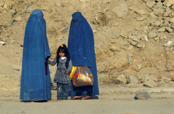 Αφγανιστάν: Δέκα γυναίκες διαδήλωσαν στην Καμπούλ κατά της χρήσης της μπούρκα