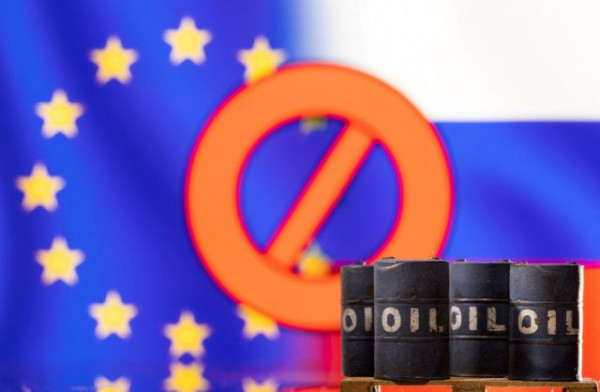 ΕΕ: Κερδίζει έδαφος το εμπάργκο στο ρωσικό πετρέλαιο – Τι σημαίνουν οι αποφάσεις για την Ελλάδα