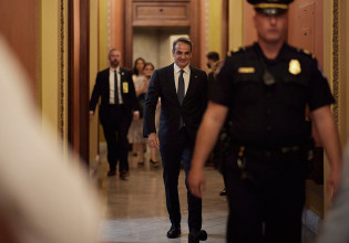 Μητσοτάκης στο Κογκρέσο: «Στο ελληνικό κοινοβούλιο δεν με χειροκροτούν τόσο»