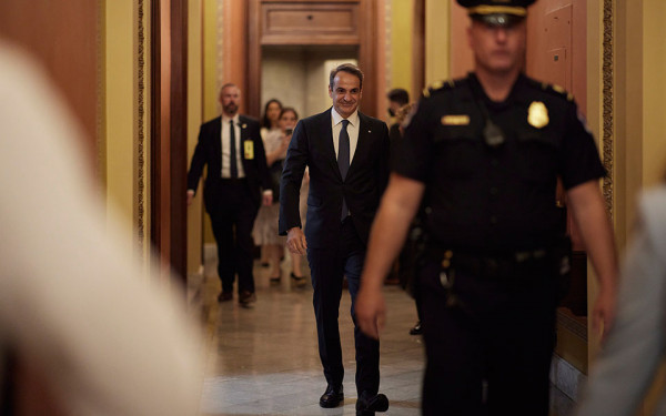 Μητσοτάκης στο Κογκρέσο: «Στο ελληνικό κοινοβούλιο δεν με χειροκροτούν τόσο»