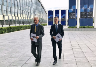 Φινλανδία και Σουηδία κατέθεσαν επίσημα αίτημα ένταξης στο ΝΑΤΟ