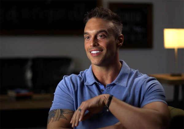 Από τους οίκους… ανοχής, στον οίκο του Θεού – Ο πρώην πορνοστάρ που άλλαξε τη ζωή του