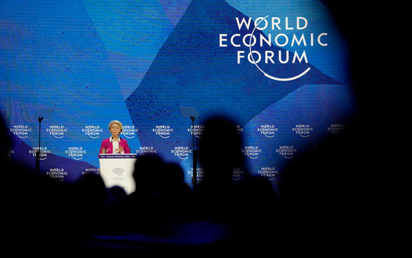 Φον ντερ Λάιεν: Σύντομα σε λειτουργία νέοι σταθμοί LNG σε Ελλάδα, Κύπρο, Πολωνία