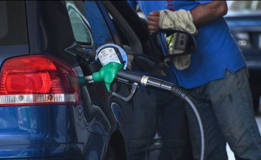 Καύσιμα: Μεγάλες αποκλίσεις τιμών από πρατήριο σε πρατήριο – Φαινόμενα νοθείας