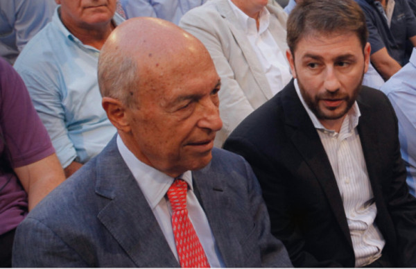 Σημίτης: Σοσιαλδημοκρατία σημαίνει δημιουργική αντιμετώπιση των προβλημάτων – Τα εύσημα στον Ανδρουλάκη