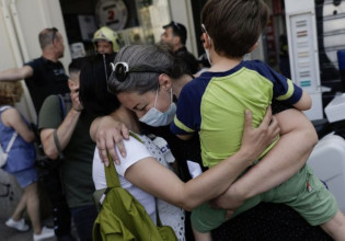 Φωτιά στη Θεσσαλονίκη: Δύο διασωληνωμένοι και δεκάδες απεγκλωβισμοί από τη μεγάλη φωτιά στην Αριστοτέλους
