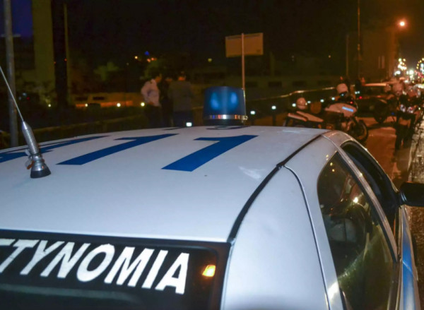 Ρόδος: Πεδίο μάχης το Φαληράκι – Πλακώθηκαν στο ξύλο και έγιναν ένα κουβάρι μπροστά σε περαστικούς