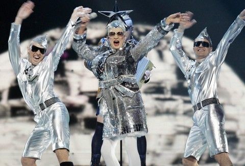 Θυμάστε τον Βέρκα Σερντιούτσκα; Δείτε πώς είναι σήμερα... η πιο καλτ συμμετοχή στην ιστορία της Eurovision