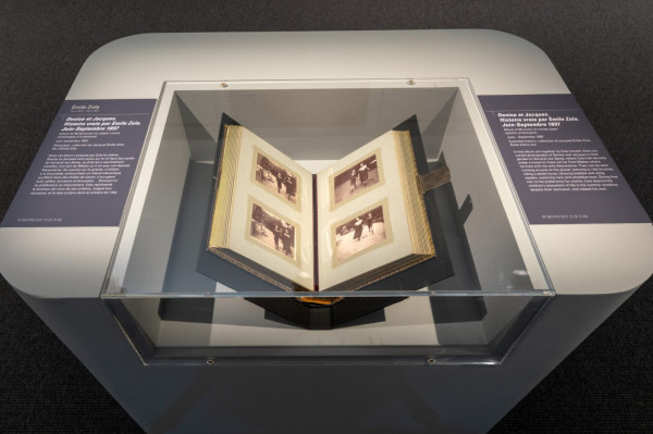 «Τα ευτυχισμένα -φωτογραφικά- χρόνια» του Εμίλ Ζολά σε μια μοναδική έκθεση