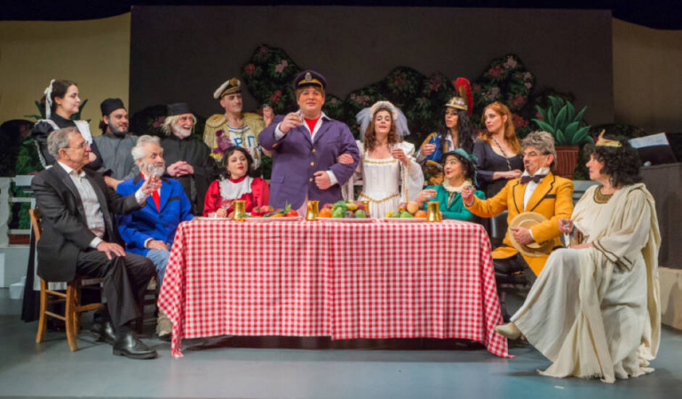 Ακούω ήχον κώδωνος σε σκηνοθεσία Θανάση Παπαγεωργίου σε περιοδεία