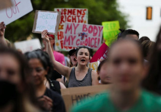 Άμβλωση: Οι δικαστές στις ΗΠΑ «θα έχουν αίμα στα χέρια τους» προειδοποιεί το Lancet