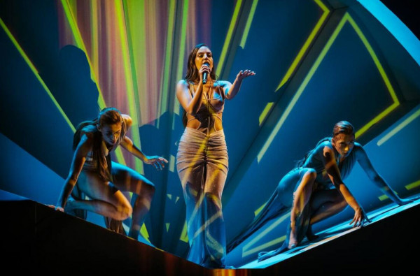 Ανδρομάχη: Τρολάρει τον εαυτό της για τον αποκλεισμό στη Eurovision