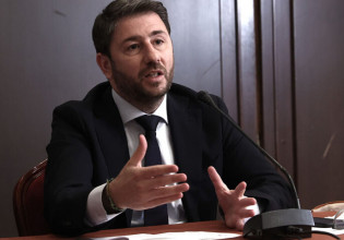 Ο Ανδρουλάκης και ο Κουρτουά τι σχέση έχουν;