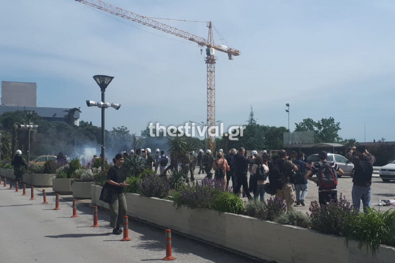 Καταδικάζει τα επεισόδια στο ΑΠΘ η Σύγκλητος του Πανεπιστημίου – Ζητά την τιμωρία των δραστών