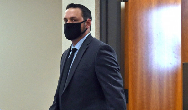 ΗΠΑ: 5 χρόνια φυλάκιση σε πρώην αστυνομικό για τη βίαιη σύλληψη και τον τραυματισμό γυναίκας με άνοια