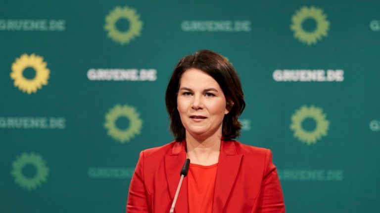 Ουκρανία: Ταξιδεύει στο Κίεβο η Γερμανίδα υπουργός Εξωτερικών, Αναλένα Μπέρμποκ