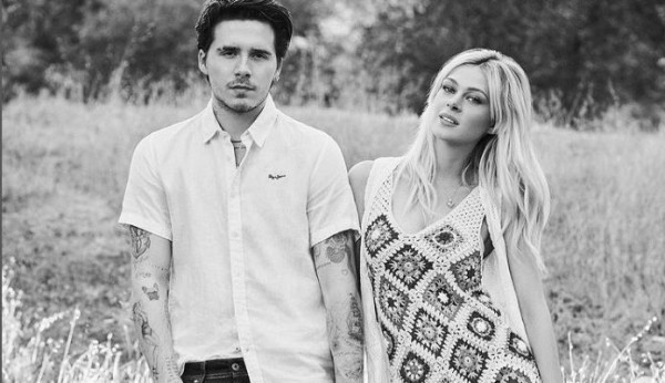 Γυμνοί στο κρεβάτι ο Μπρούκλιν Μπέκαμ και η Νίκολα Πέλτζ ένα μήνα μετά το γάμο τους