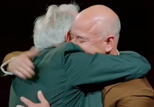 Τζεφ Μπέζος: Έβαλε τα κλάματα μιλώντας για τον θετό πατέρα του