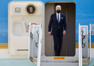 Μπάιντεν: Χτίζει ηγεμονία των ΗΠΑ στην Ασία – «Σκοπός η υποκίνηση σύγκρουσης» με την Κίνα